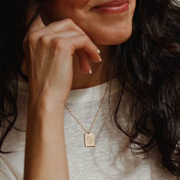 GLDN Toujours Necklace - Picture 2 of 4